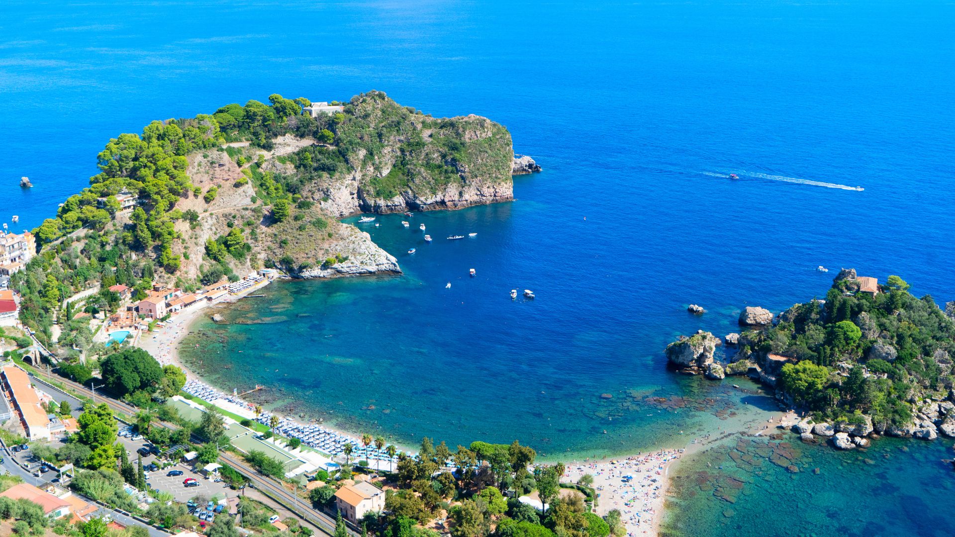 Al momento stai visualizzando La Sicilia non si ferma più: dai numeri record alla BIT al grande show di Capodanno sulla Rai